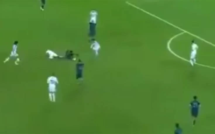 Μέσι: Ντριμπλάρει τους Ουρουγουανούς ακόμα και πεσμένος (βίντεο)